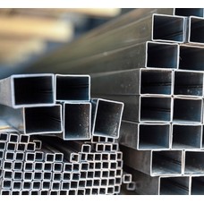 Труба нержавеющая квадратная сварная матовая 1.4372 / 201 10х10х1 мм EN 10219